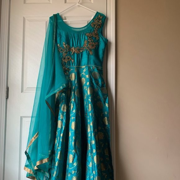 Indian Reception Outfit / Indian Reception Dress / Indian Wedding Dress - Picture 2 of 4